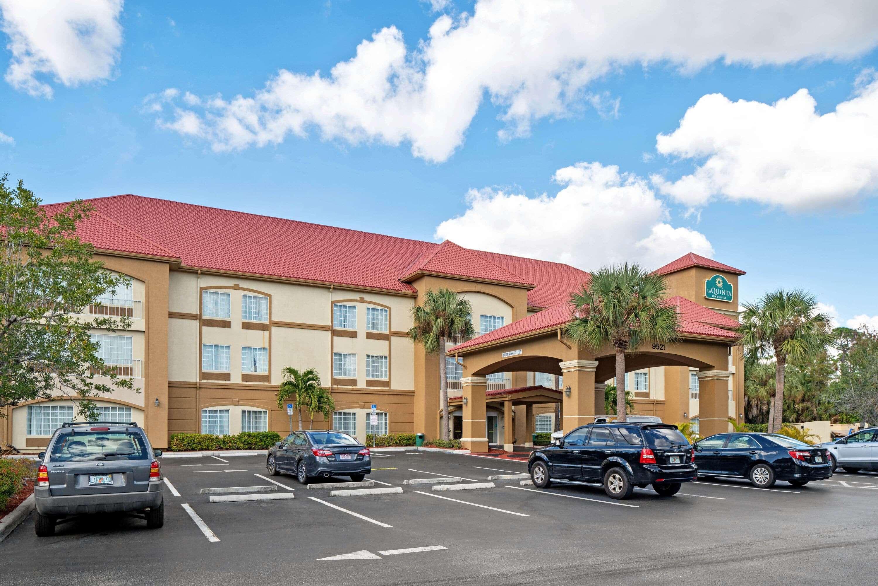 La Quinta Inn And Suites Fort Myers I-75 Bagian luar foto