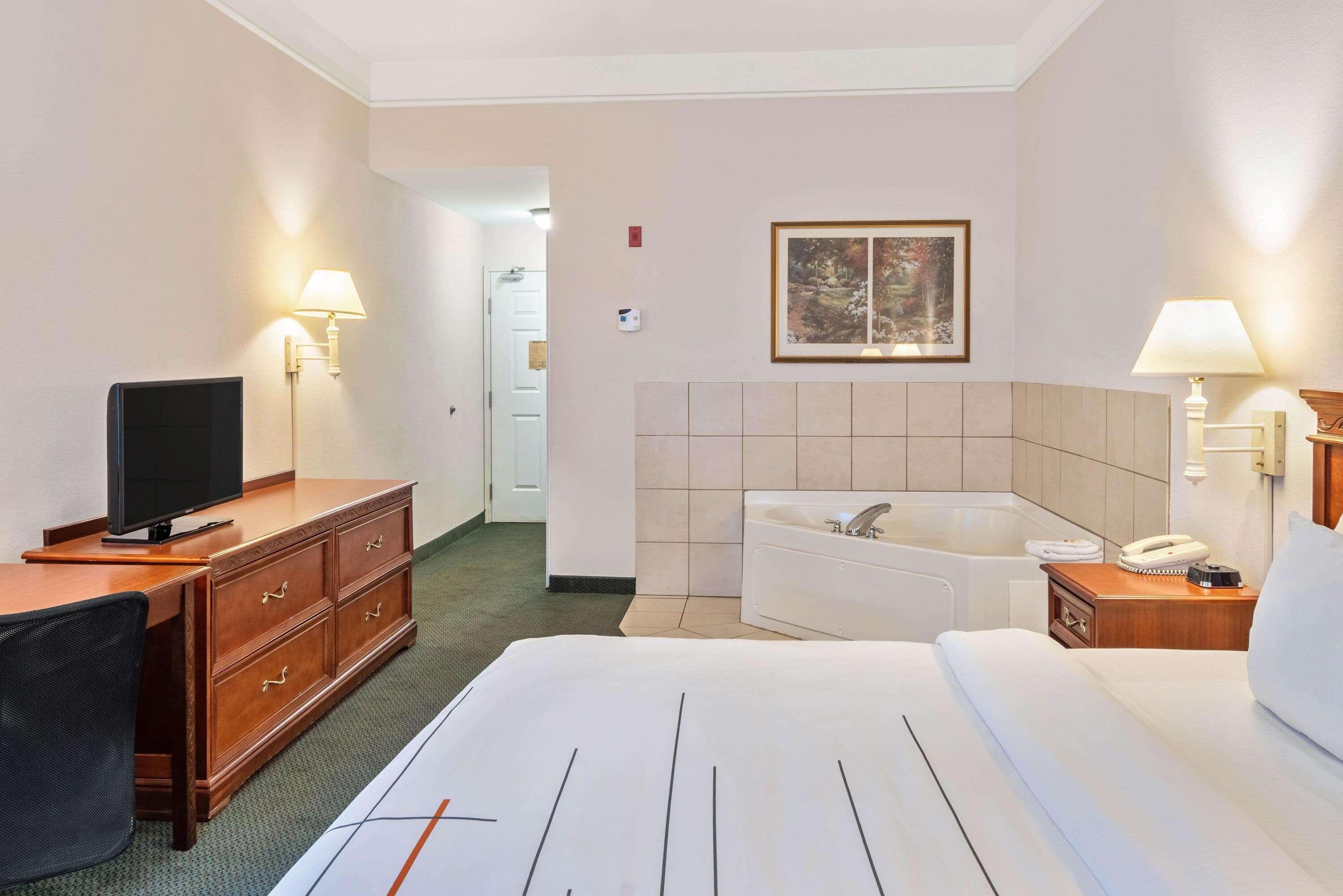 La Quinta Inn And Suites Fort Myers I-75 Bagian luar foto