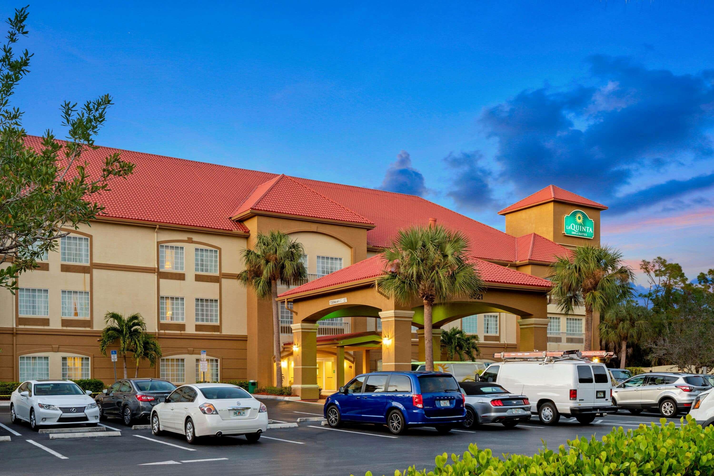La Quinta Inn And Suites Fort Myers I-75 Bagian luar foto