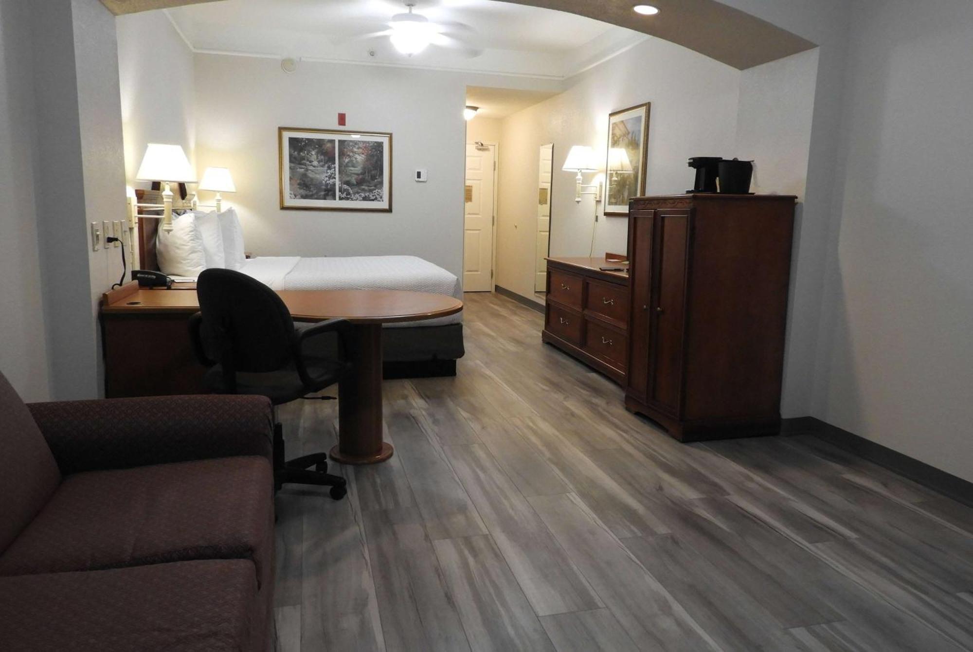 La Quinta Inn And Suites Fort Myers I-75 Bagian luar foto