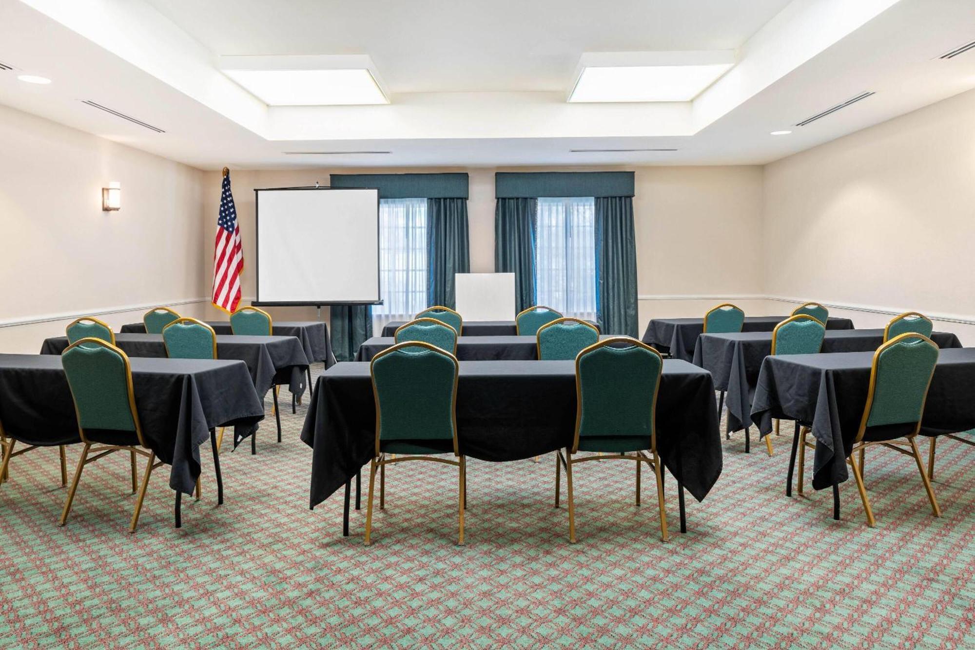 La Quinta Inn And Suites Fort Myers I-75 Bagian luar foto