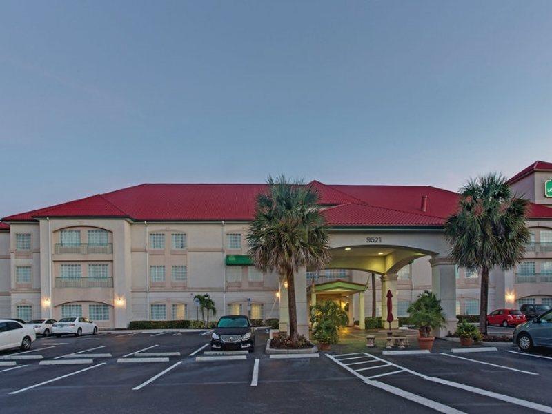 La Quinta Inn And Suites Fort Myers I-75 Bagian luar foto