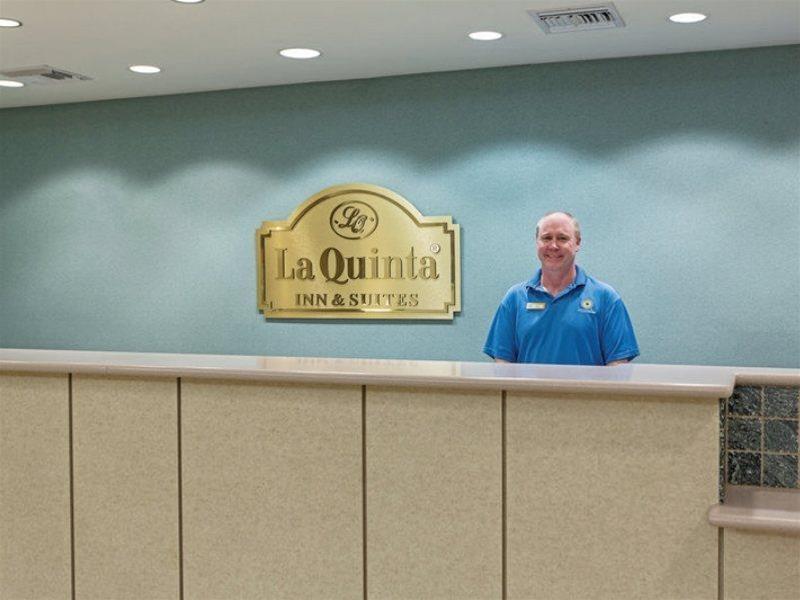 La Quinta Inn And Suites Fort Myers I-75 Bagian luar foto